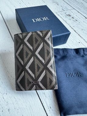 DIOR - Men’s Bifold CD Diamond Card Holder Green